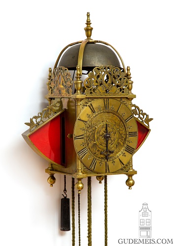 A fine English engraved lantern clock with wings, Thomas Taylor Holborne, circa 1680.